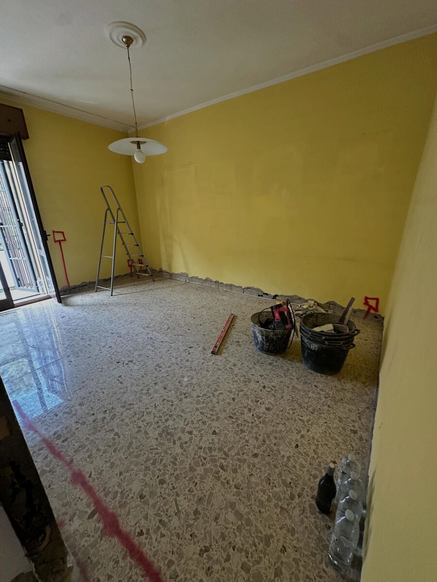 Zona giorno prima della ristrutturazione MVP Costruzioni